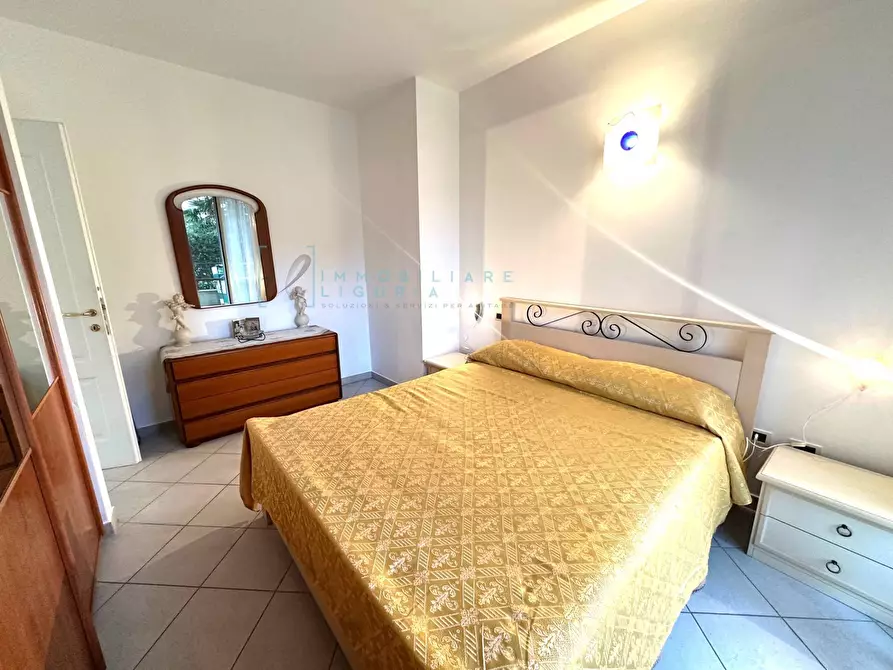 Immagine 22 di Appartamento in vendita  in Via della Costituzione a Albenga