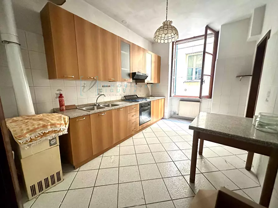 Immagine 10 di Appartamento in vendita  in via delle Medaglie d'Oro a Albenga