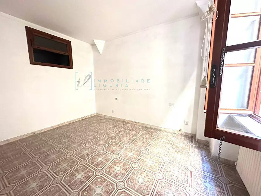 Immagine 19 di Appartamento in vendita  in via delle Medaglie d'Oro a Albenga