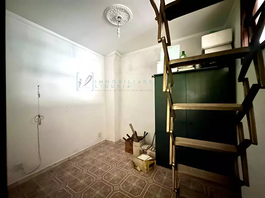 Immagine 20 di Appartamento in vendita  in via delle Medaglie d'Oro a Albenga