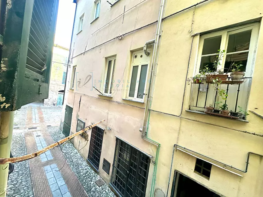 Immagine 22 di Appartamento in vendita  in via delle Medaglie d'Oro a Albenga