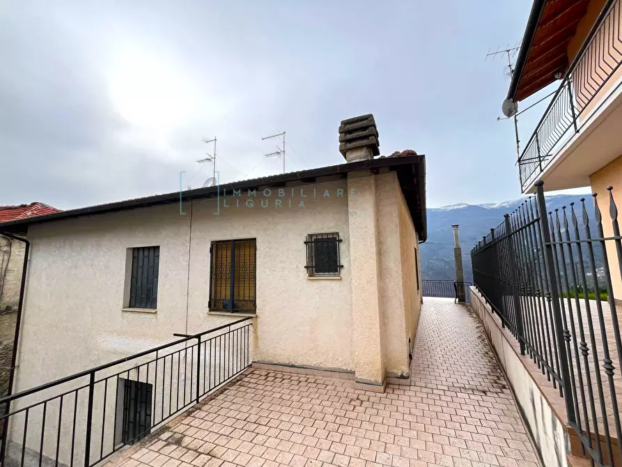 Immagine 15 di Appartamento in vendita  in Via Roma a Cosio D'arroscia