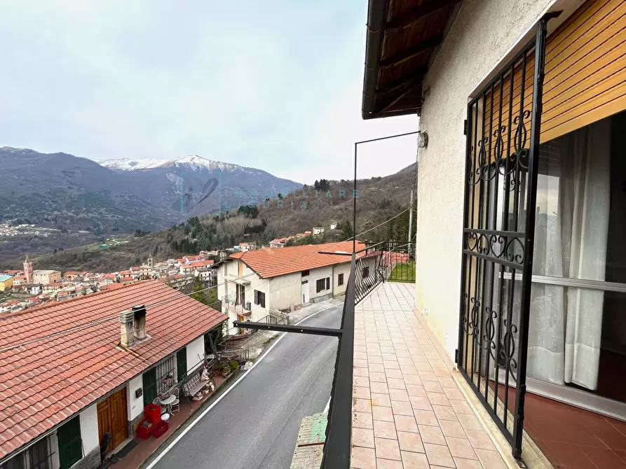 Immagine 14 di Appartamento in vendita  in Via Roma a Cosio D'arroscia