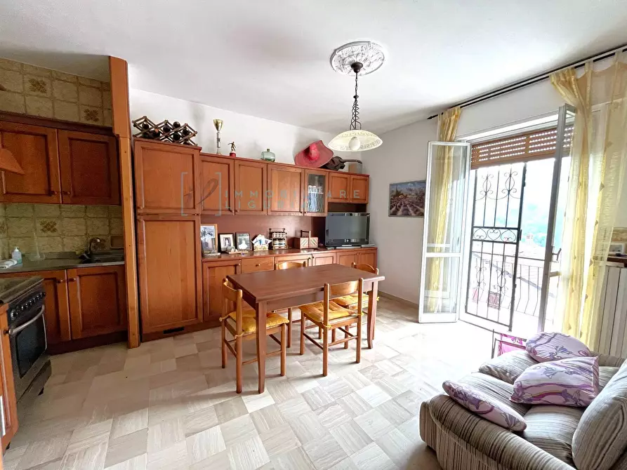 Immagine 2 di Appartamento in vendita  in Via Roma a Cosio D'arroscia