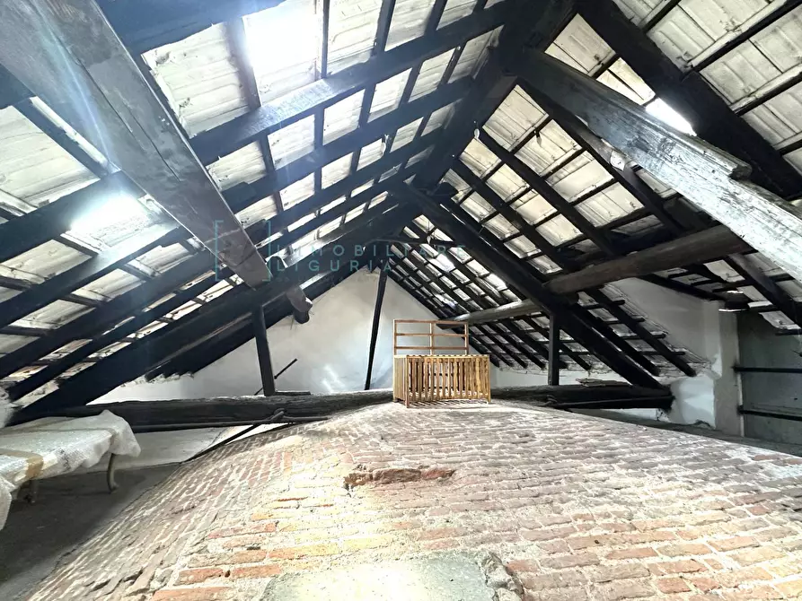 Immagine 12 di Appartamento in vendita  in Piazza San Domenico a Albenga