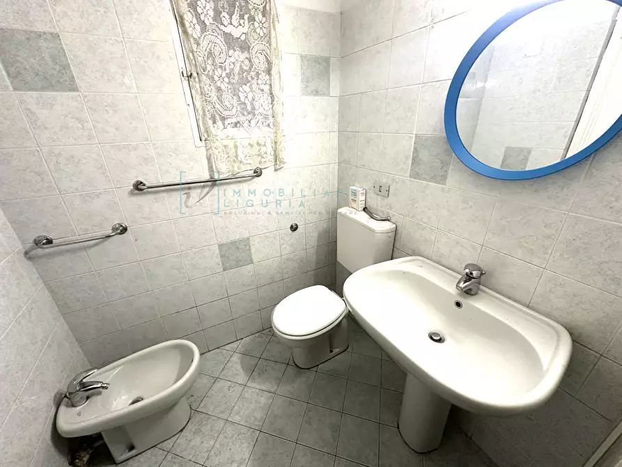 Immagine 22 di Appartamento in vendita  in Piazza San Domenico a Albenga