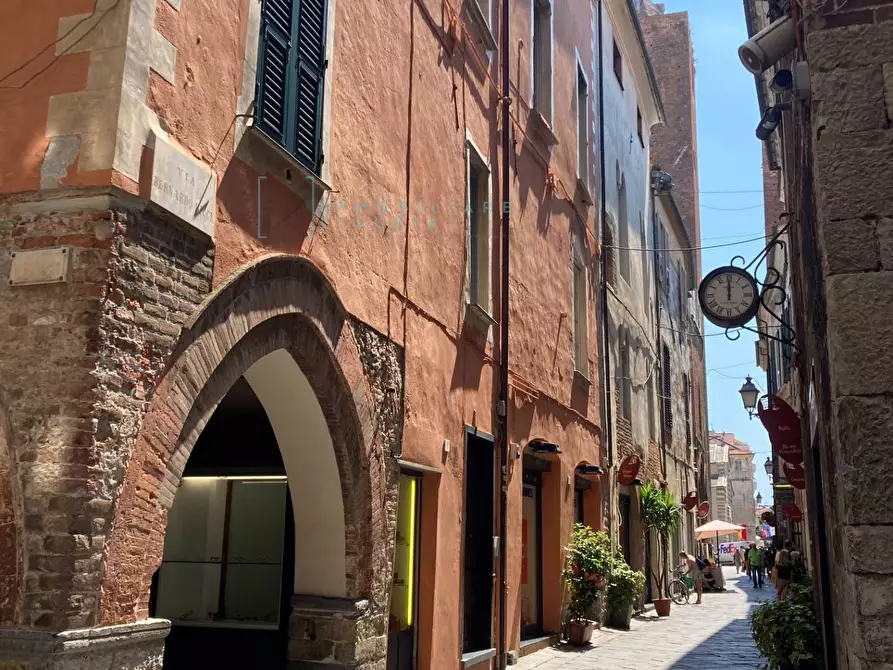 Immagine 48 di Appartamento in vendita  in piazza rossi a Albenga