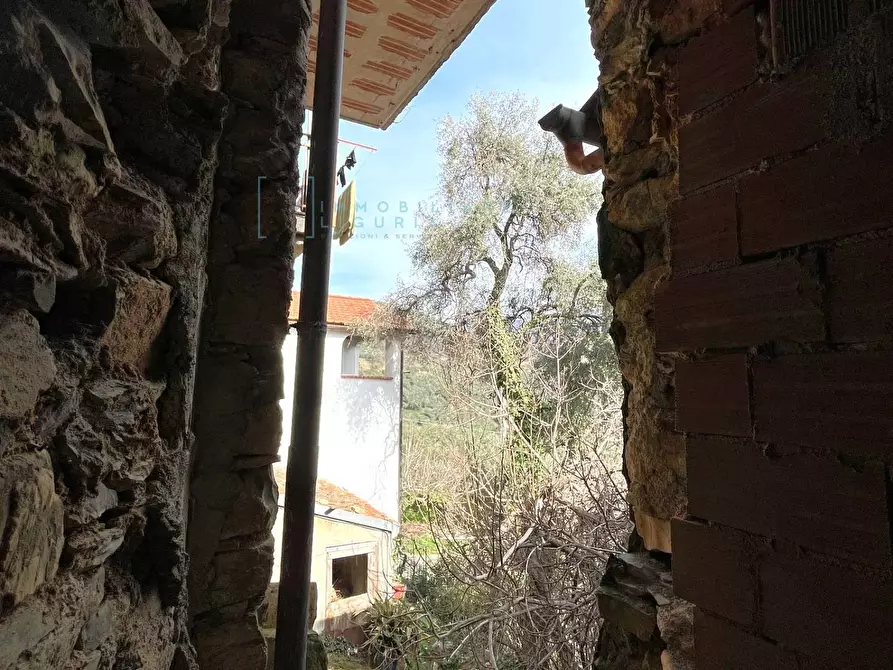 Immagine 11 di Rustico / casale in vendita  in via roma a Caravonica