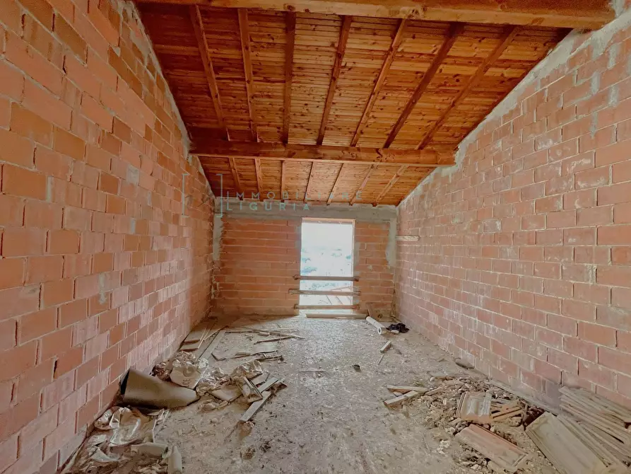 Immagine 12 di Rustico / casale in vendita  in via roma a Caravonica