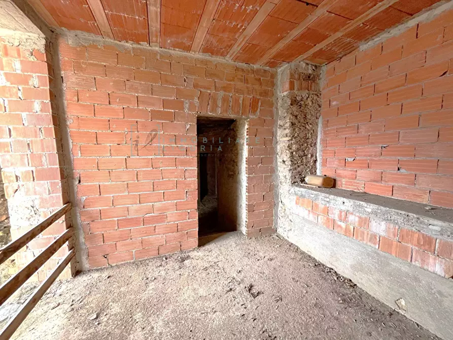 Immagine 14 di Rustico / casale in vendita  in via roma a Caravonica