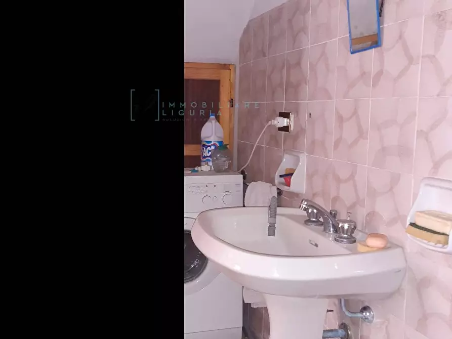 Immagine 15 di Appartamento in vendita  in Via Canadà a Rezzo