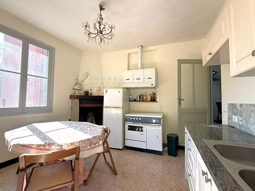 Immagine 8 di Appartamento in vendita  in Via Lorenzo Lucifredi a Borghetto D'arroscia