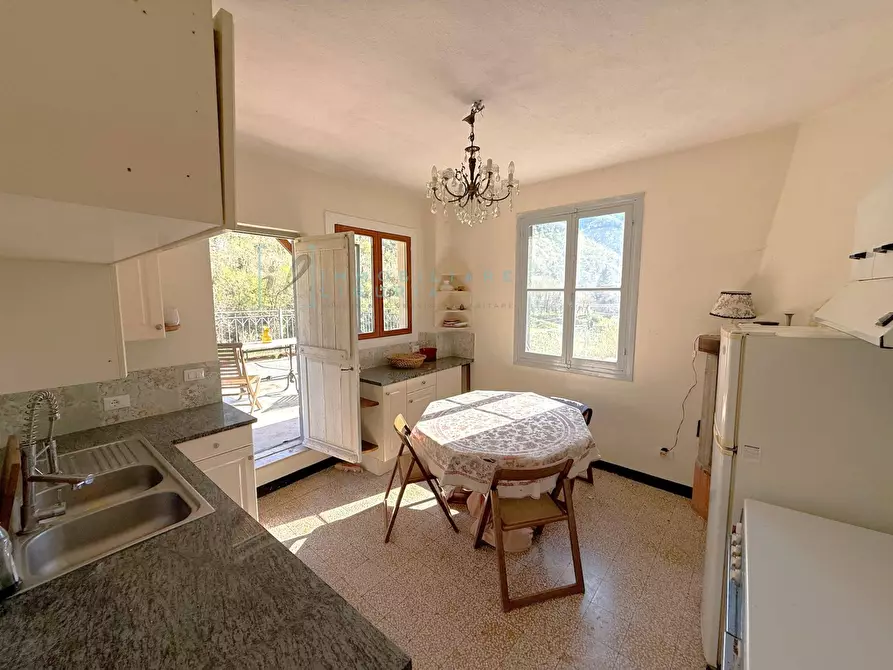 Immagine 6 di Appartamento in vendita  in Via Lorenzo Lucifredi a Borghetto D'arroscia