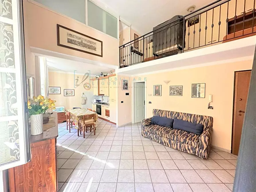 Immagine 4 di Appartamento in vendita  in via torlaro a Albenga