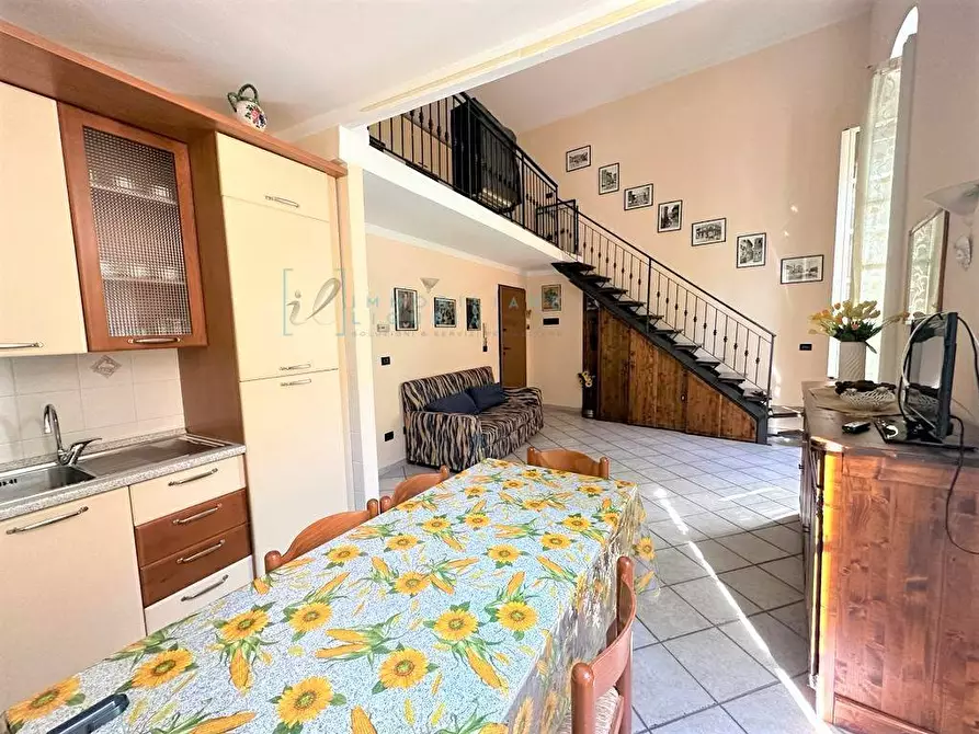 Immagine 12 di Appartamento in vendita  in via torlaro a Albenga