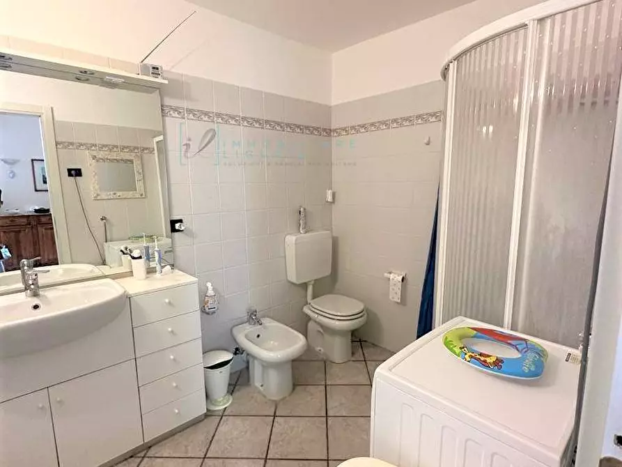 Immagine 13 di Appartamento in vendita  in via torlaro a Albenga