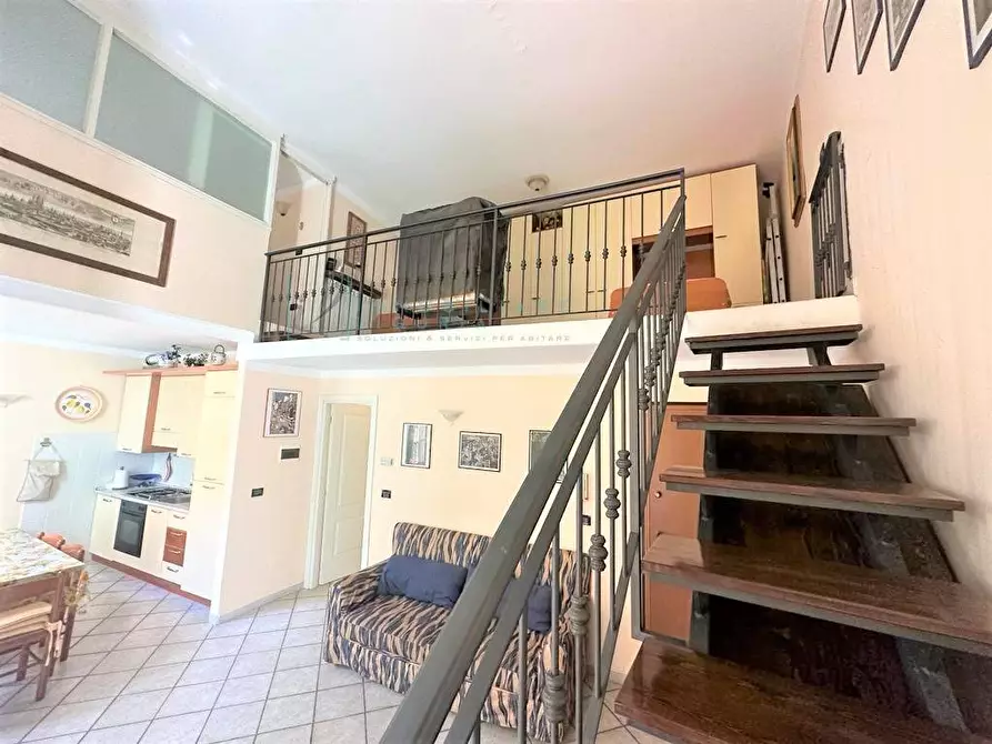 Immagine 3 di Appartamento in vendita  in via torlaro a Albenga