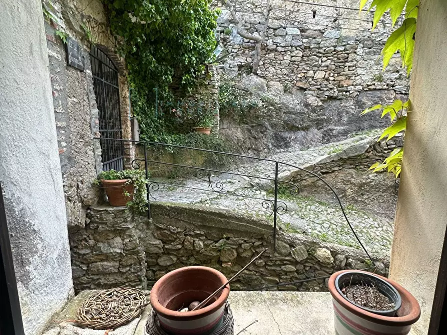 Immagine 12 di Rustico / casale in vendita  in via al castello a Castelvecchio Di Rocca Barbena