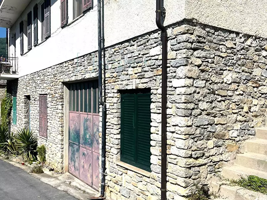 Immagine 30 di Appartamento in vendita  in Via San Giovanni Bosco a Cosio D'arroscia