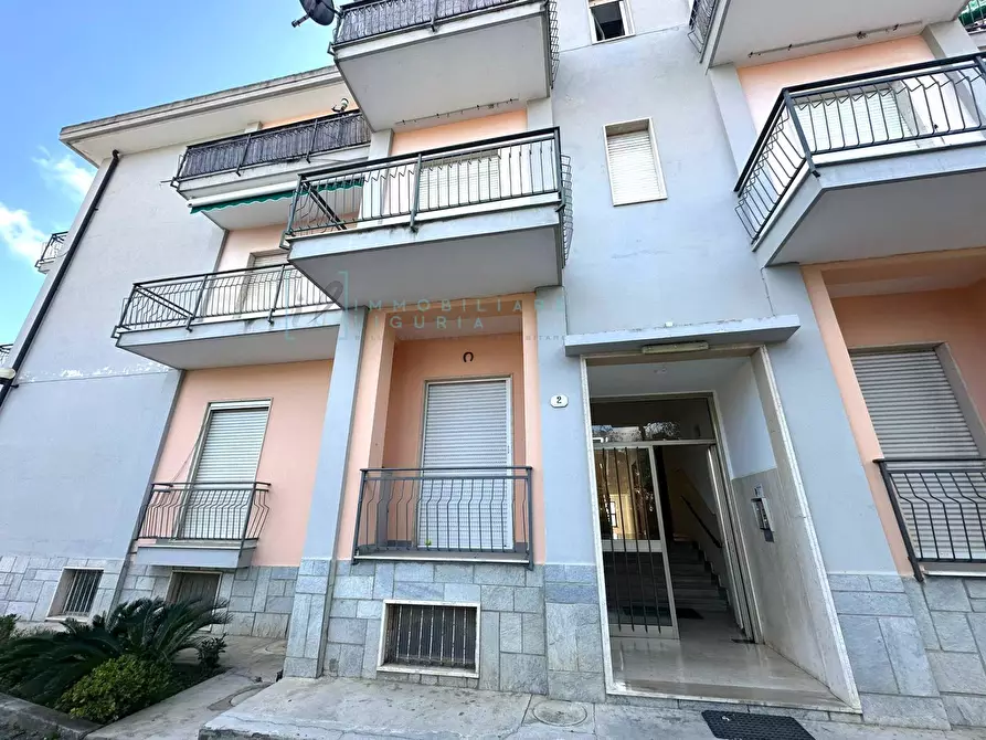 Immagine 5 di Appartamento in vendita  in Via della Bea a Diano Marina