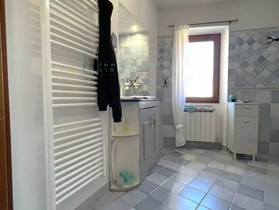 Immagine 24 di Appartamento in vendita  in Capitano de guglielmi a Cesio