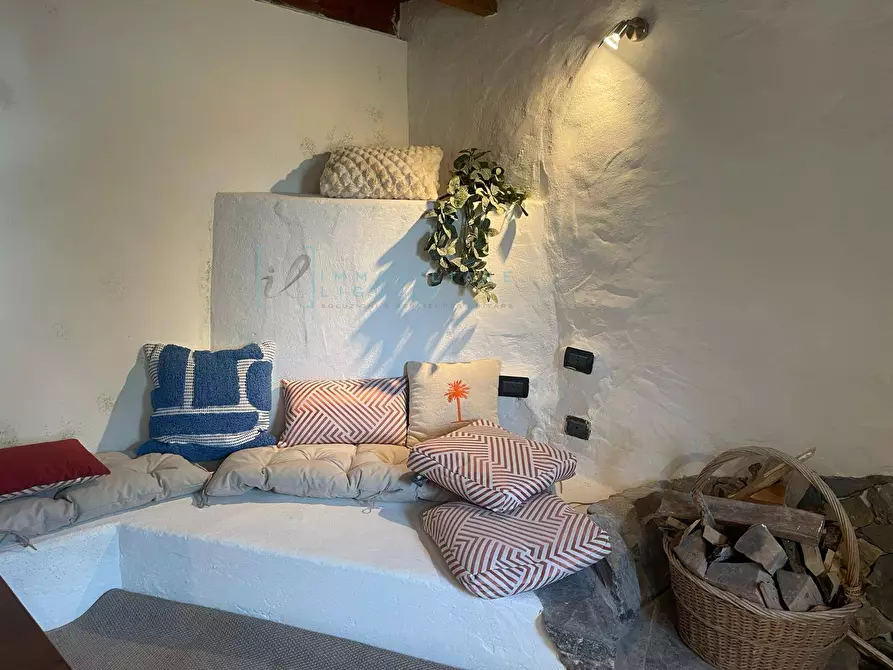 Immagine 5 di Rustico / casale in vendita  in Via Per acquila a Borghetto D'arroscia