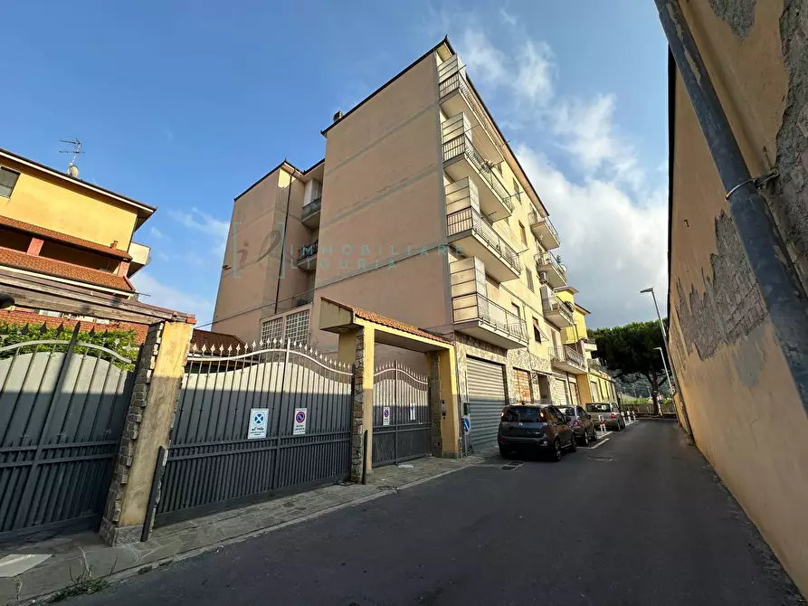 Immagine 15 di Appartamento in vendita  in Via Paccini a Albenga