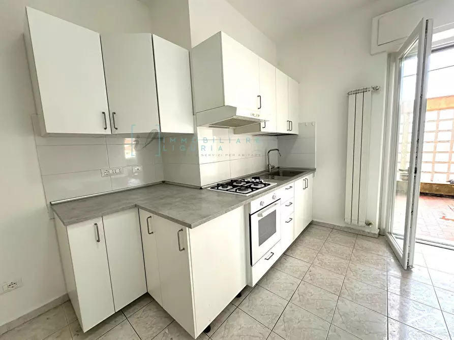 Immagine 24 di Appartamento in vendita  in Via Paccini a Albenga