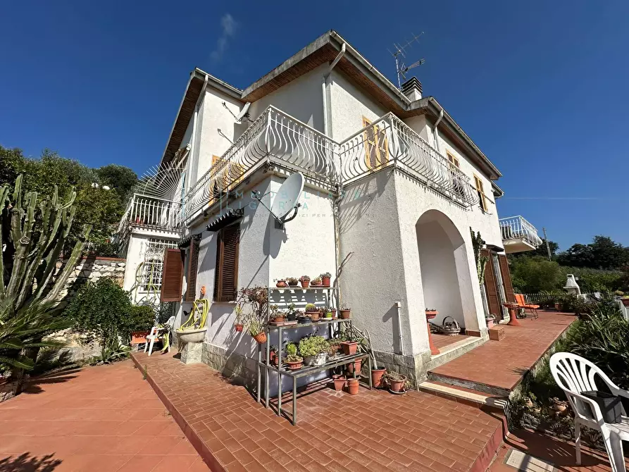 Immagine 10 di Casa semindipendente in vendita  in via capae a Boissano