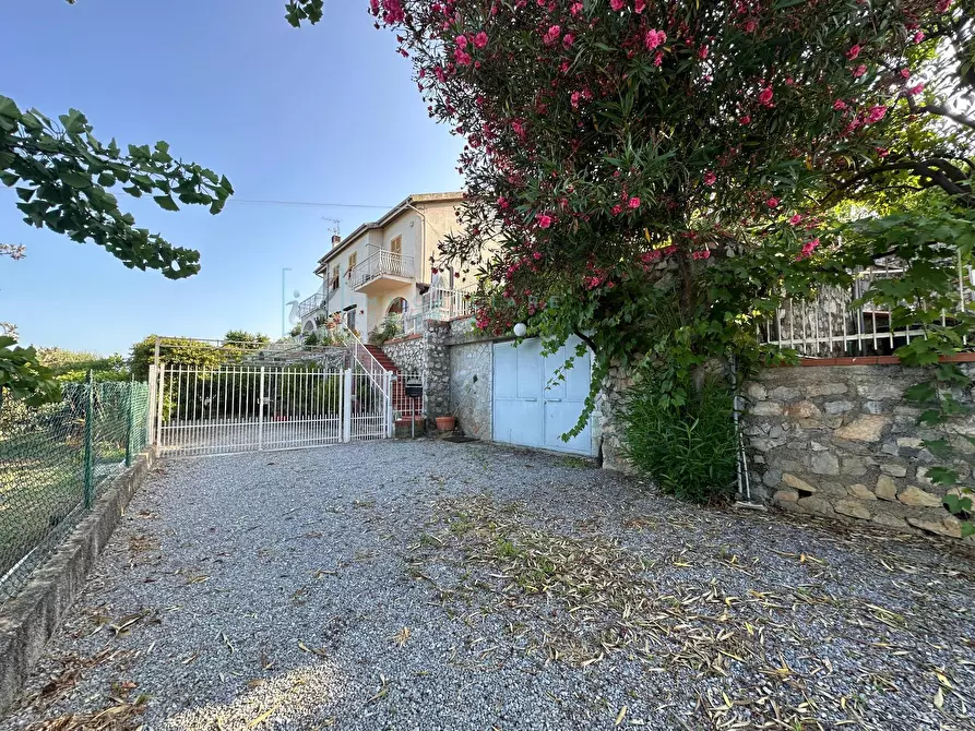 Immagine 4 di Casa semindipendente in vendita  in via capae a Boissano