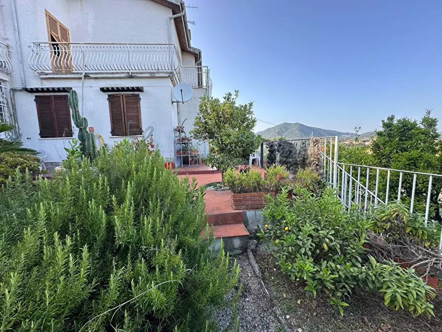 Immagine 41 di Casa semindipendente in vendita  in via capae a Boissano