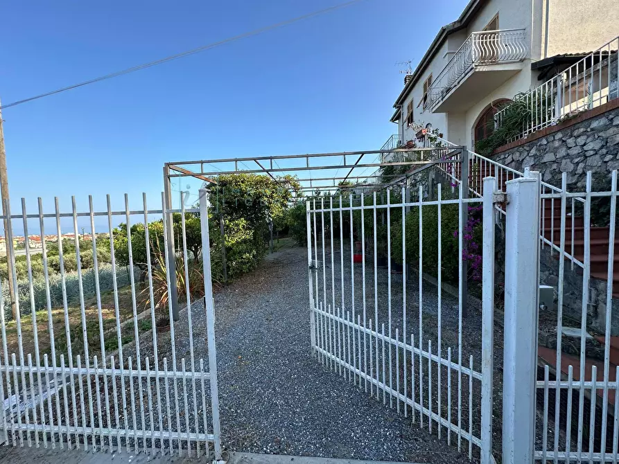 Immagine 45 di Casa semindipendente in vendita  in via capae a Boissano