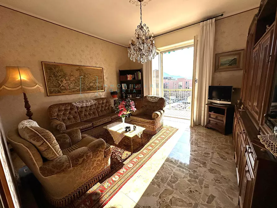 Immagine 23 di Appartamento in vendita  in Piazza Nenni a Albenga