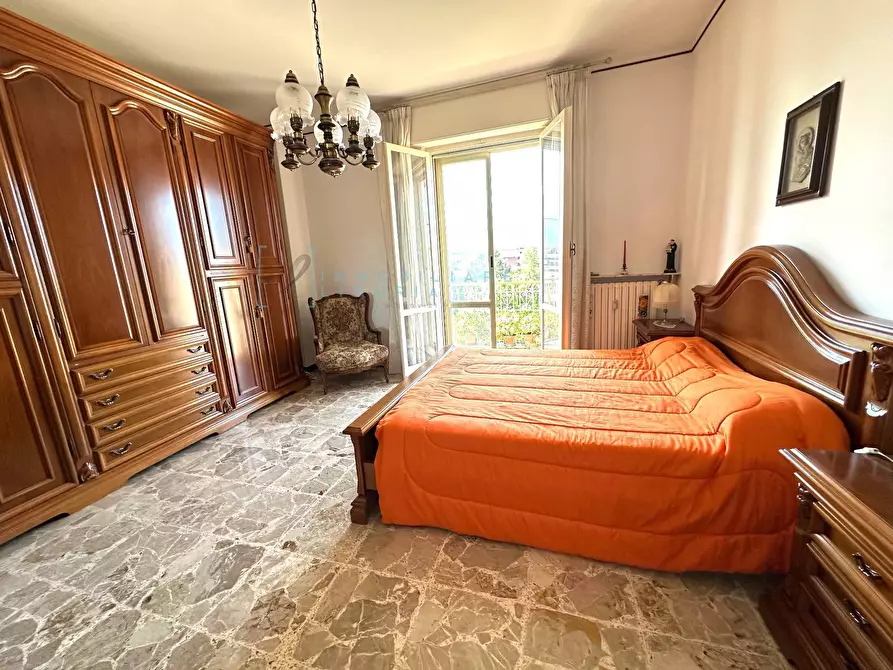 Immagine 29 di Appartamento in vendita  in Piazza Nenni a Albenga