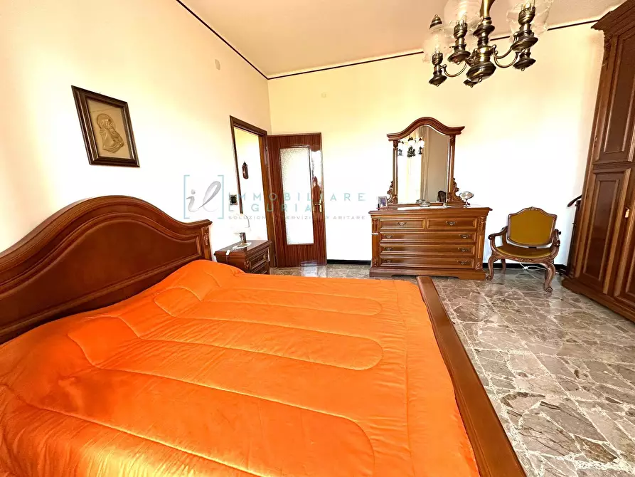 Immagine 31 di Appartamento in vendita  in Piazza Nenni a Albenga