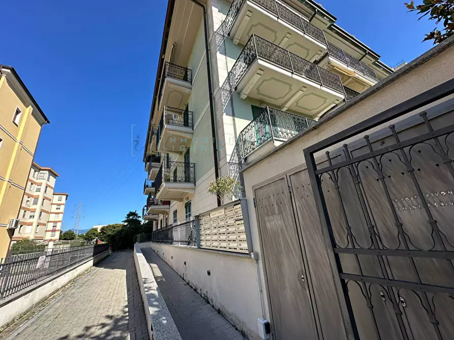 Immagine 34 di Appartamento in vendita  in Via della Costituzione a Albenga