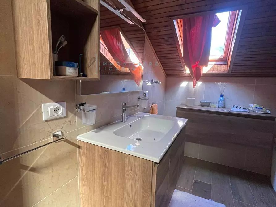 Immagine 16 di Villa in vendita  in Via Privata Rosso a Pornassio