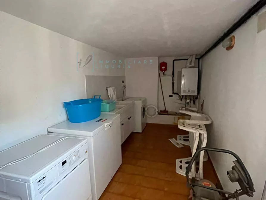 Immagine 36 di Villa in vendita  in Via Privata Rosso a Pornassio