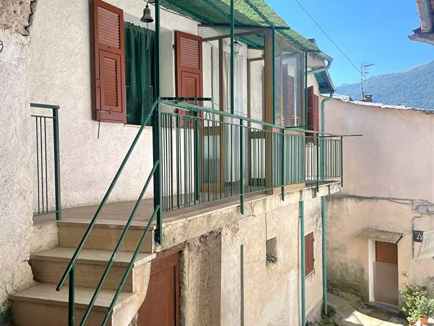 Immagine 1 di Rustico / casale in vendita  in Via Cavour a Cosio D'arroscia