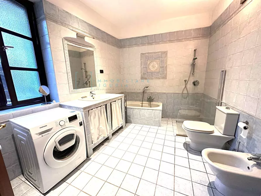 Immagine 24 di Rustico / casale in vendita  in Via Maggiore a Castelvecchio Di Rocca Barbena