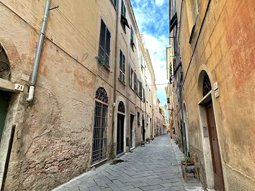 Immagine 29 di Appartamento in vendita  in via roma a Albenga