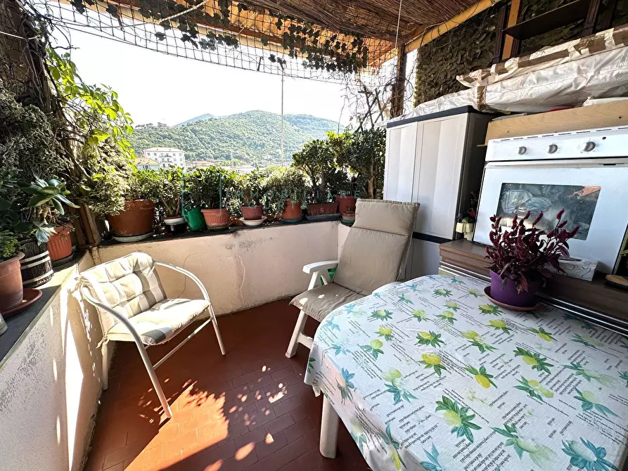 Immagine 1 di Appartamento in vendita  in via roma a Albenga