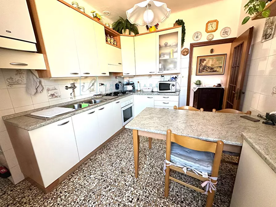 Immagine 22 di Appartamento in vendita  in via roma a Albenga