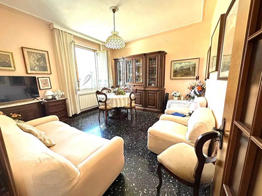 Immagine 12 di Appartamento in vendita  in via roma a Albenga