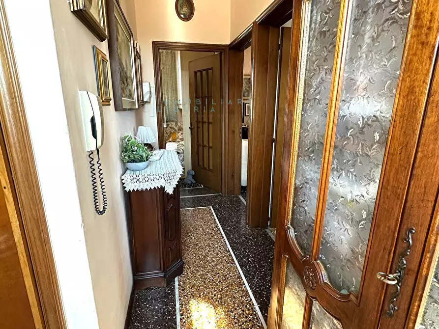 Immagine 10 di Appartamento in vendita  in via roma a Albenga