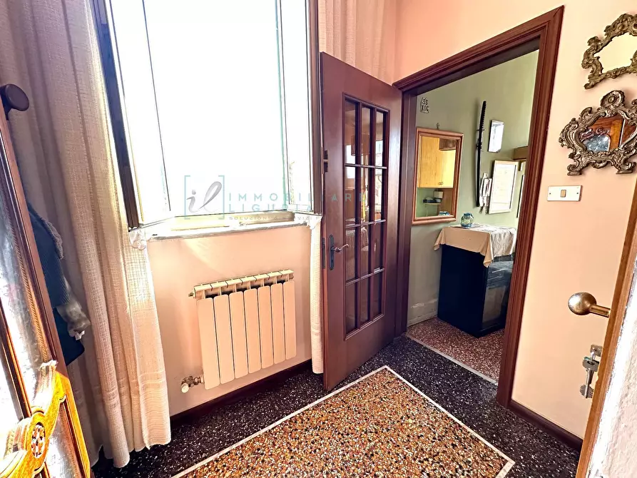 Immagine 6 di Appartamento in vendita  in via roma a Albenga