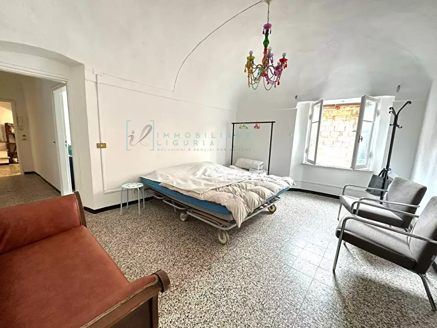 Immagine 4 di Appartamento in vendita  in Piazza San Domenico a Albenga