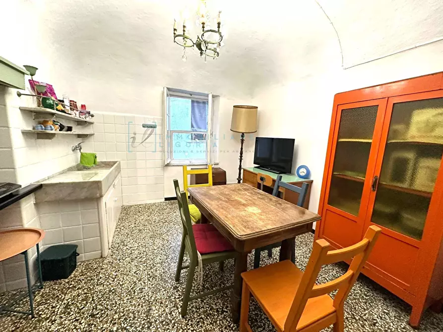 Immagine 31 di Appartamento in vendita  in Piazza San Domenico a Albenga