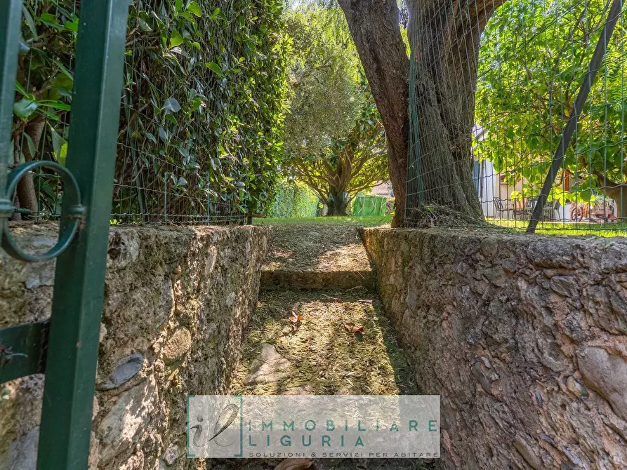 Immagine 8 di Villa in vendita  in via crociata a Cisano Sul Neva