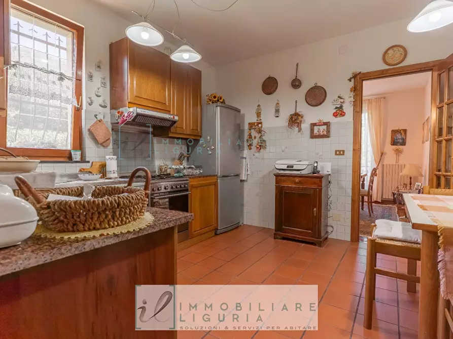 Immagine 19 di Villa in vendita  in via crociata a Cisano Sul Neva